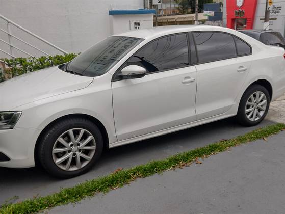 VOLKSWAGEN JETTA 2.0 COMFORTLINE FLEX 4P TIPTRONIC VOLKSWAGEN JETTA 2.0 COMFORTLINE FLEX 4P TIPTRONIC